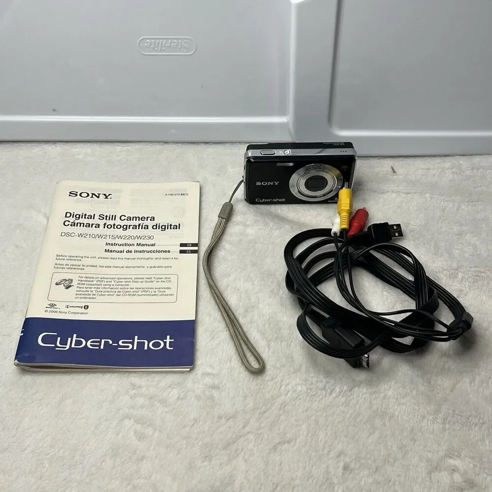 SONY Cybershot DSC-W230 12.1MP Black Digital Camera Extras Powers On For Parts